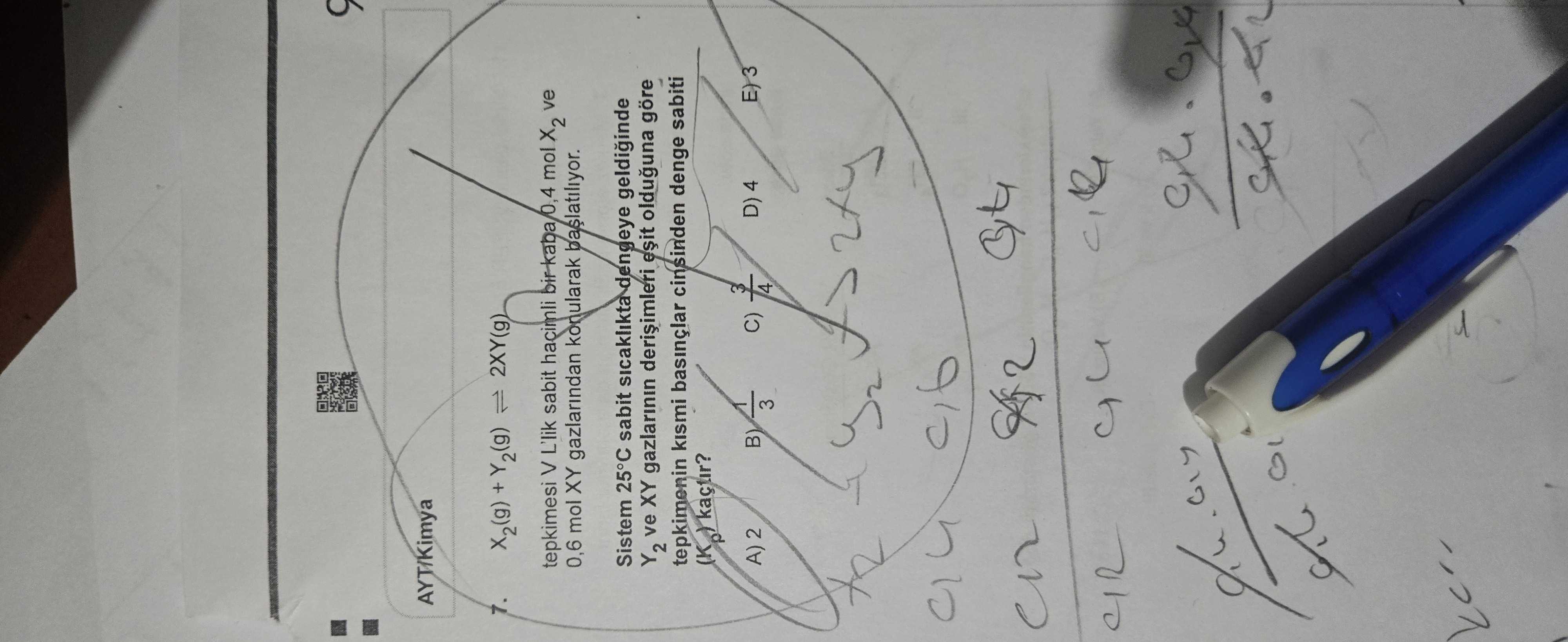 X₂(g) + Y₂(g) ⇌ 2XY(g) tepkimesi V L'lik sabit hacimli bir kaba 0,4 mol X₂ ve 0,6 mol XY gazlarından