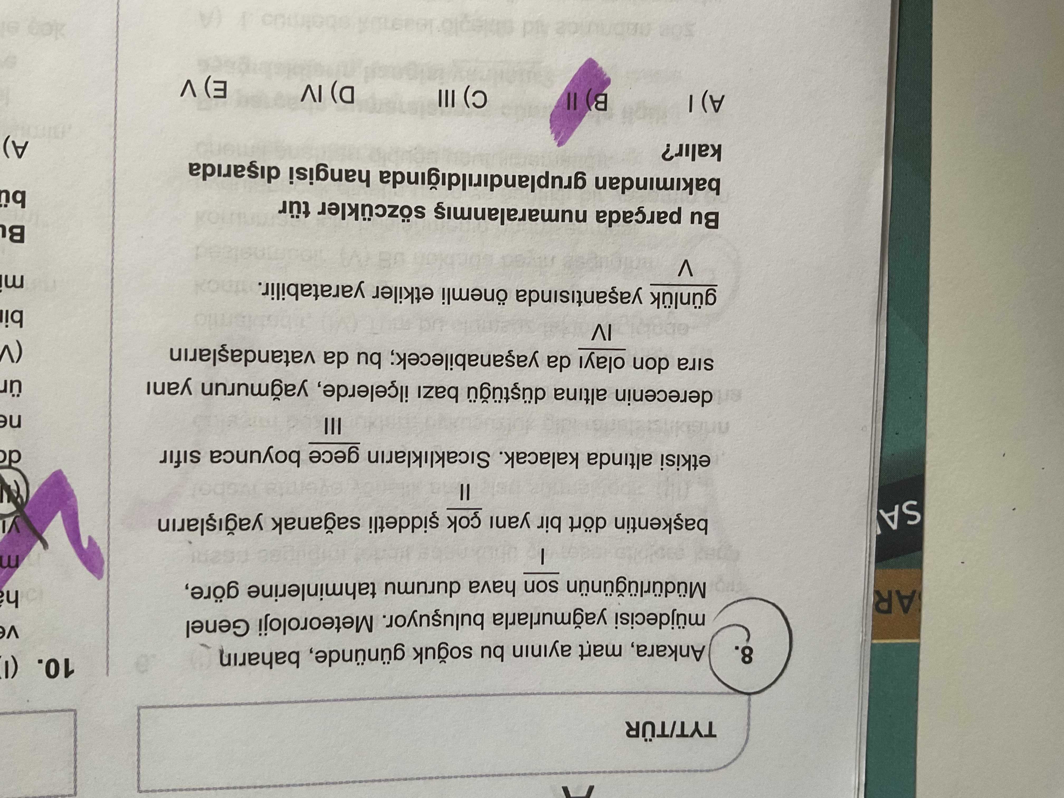 Ankara, mart ayının bu soğuk günümde, baharın müjdecisi yağmurlarla buluşuyor. Meteoroloji Genel