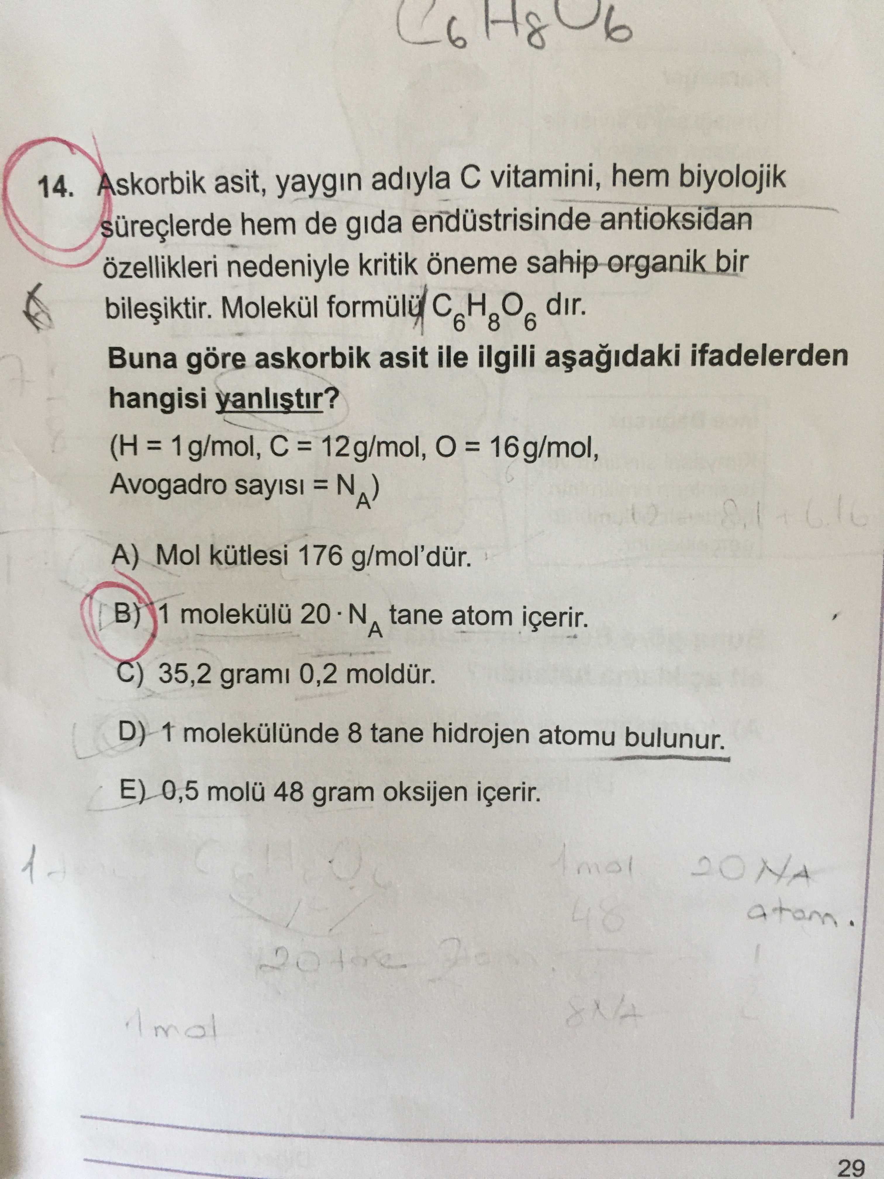 Askorbik asit, yaygın adıyla C vitamini, hem biyolojik süreçlerde hem de gıda endüstrisinde