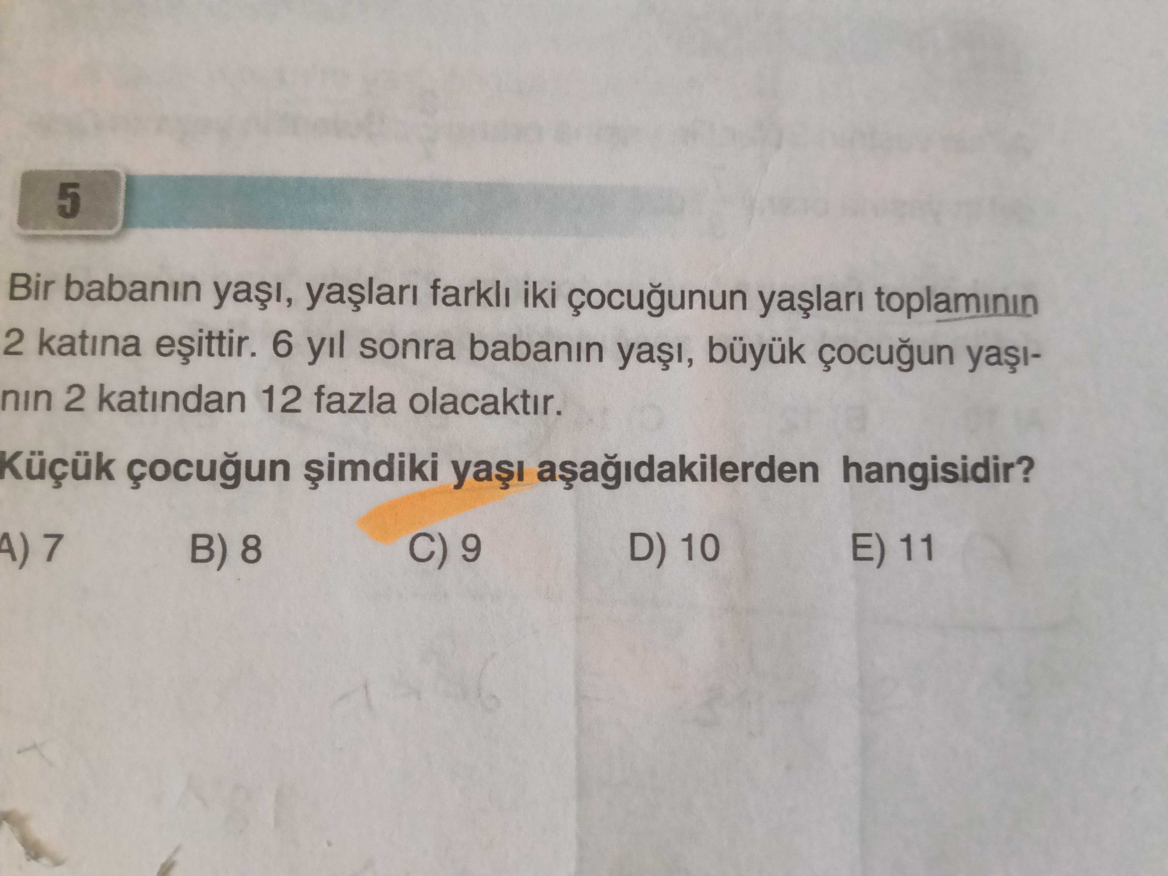 Bir babanın yaşı, yaşları farklı iki çocuğunun yaşları toplamının 2 katına eşittir. 6 yıl sonra