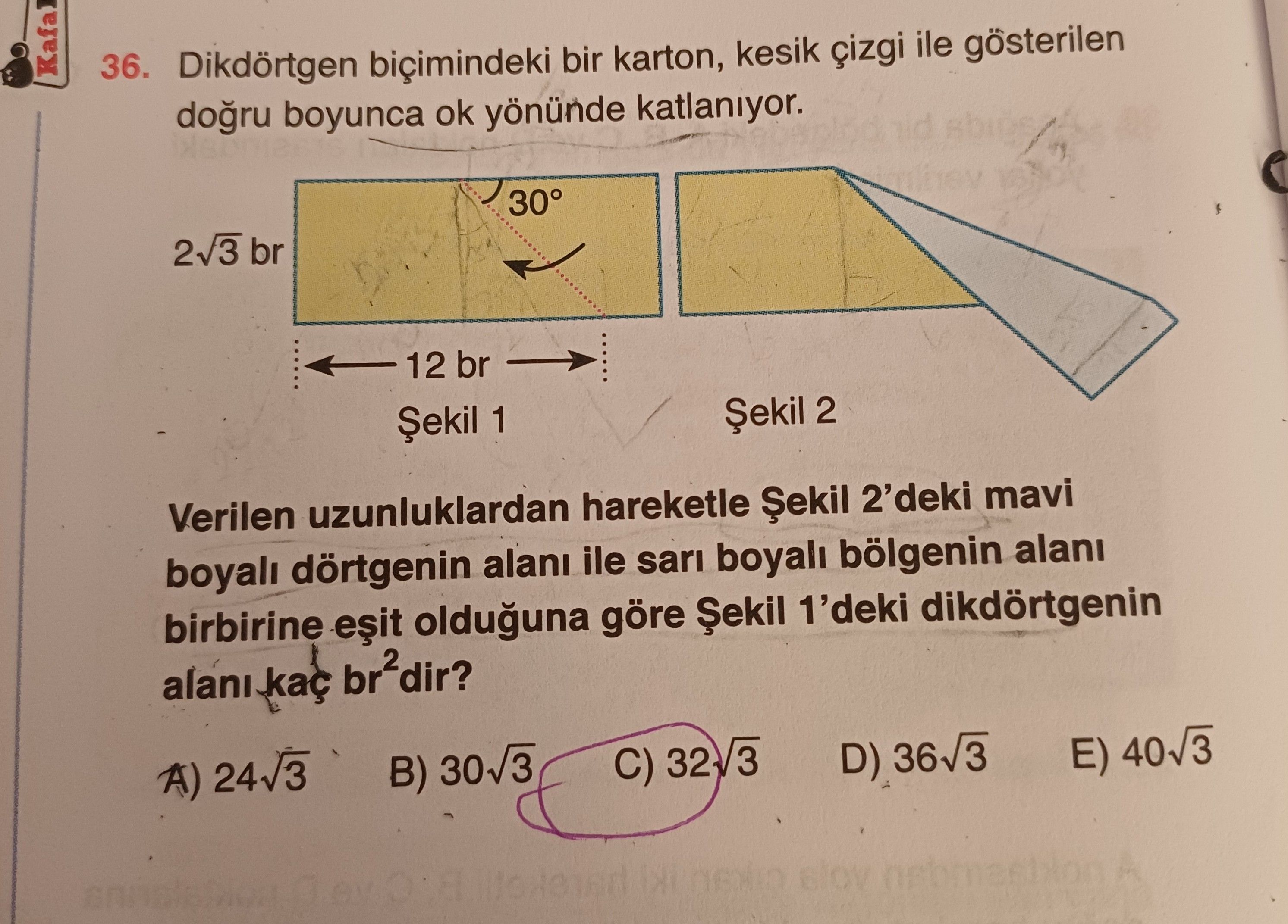 Dikdörtgen biçimindeki bir karton, kesik çizgi ile gösterilen doğru boyunca ok yönünde katlanıyor