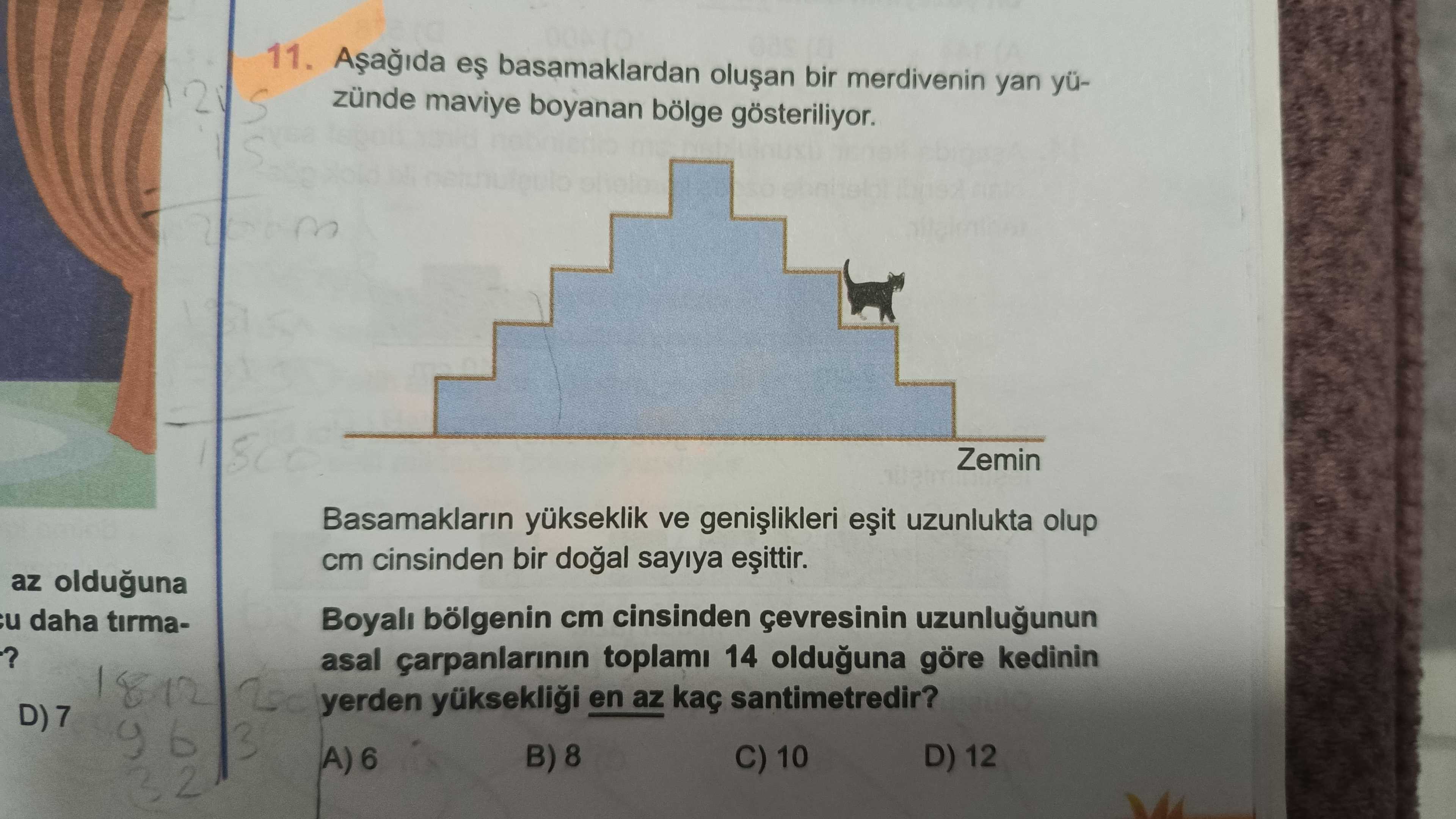 Aşağıda eş basamaklardan oluşan bir merdivenin yan yüzünde maviye boyanan bölge gösteriliyor