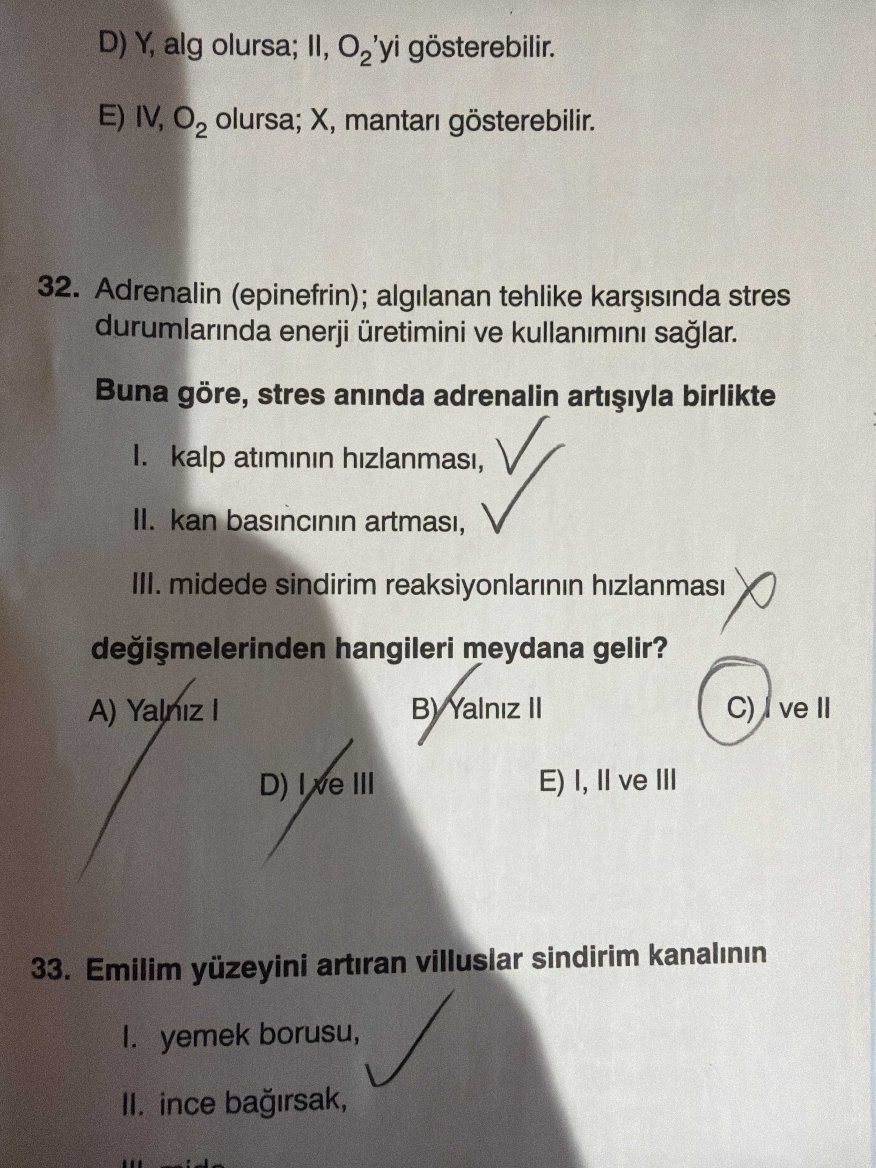 Adrenalin (epinefrin); algılanan tehlike karşısında stres durumlarında enerji üretimini ve