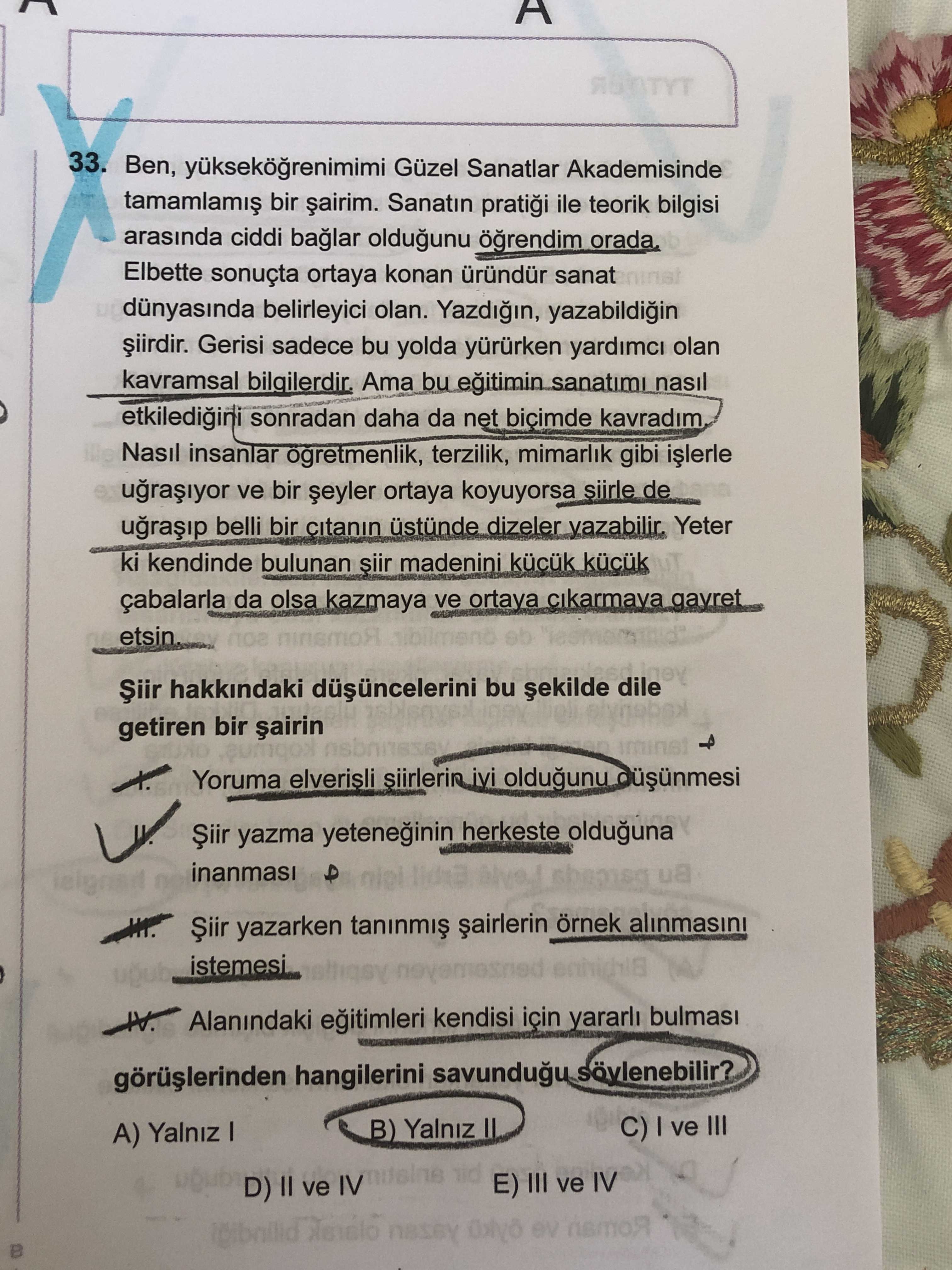 Ben, yükseköğrenimimi Güzel Sanatlar Akademisinde tamamlamış bir şairim. Sanatın pratiği ile teorik