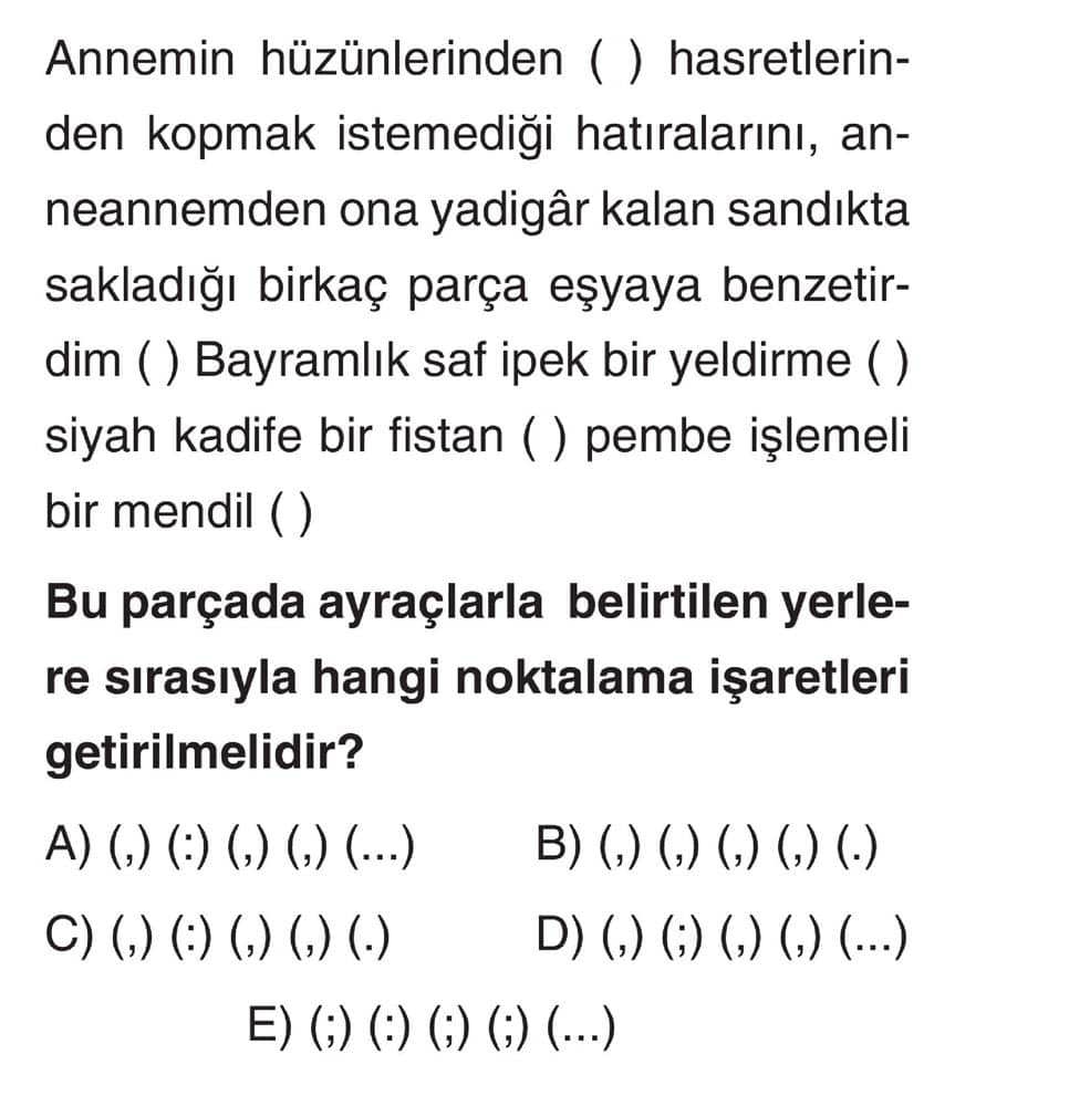 Annemin hüzünlerinden ( ) hasretlerinden kopmak istemediği hatıralarını, anneannemden ona yadigar