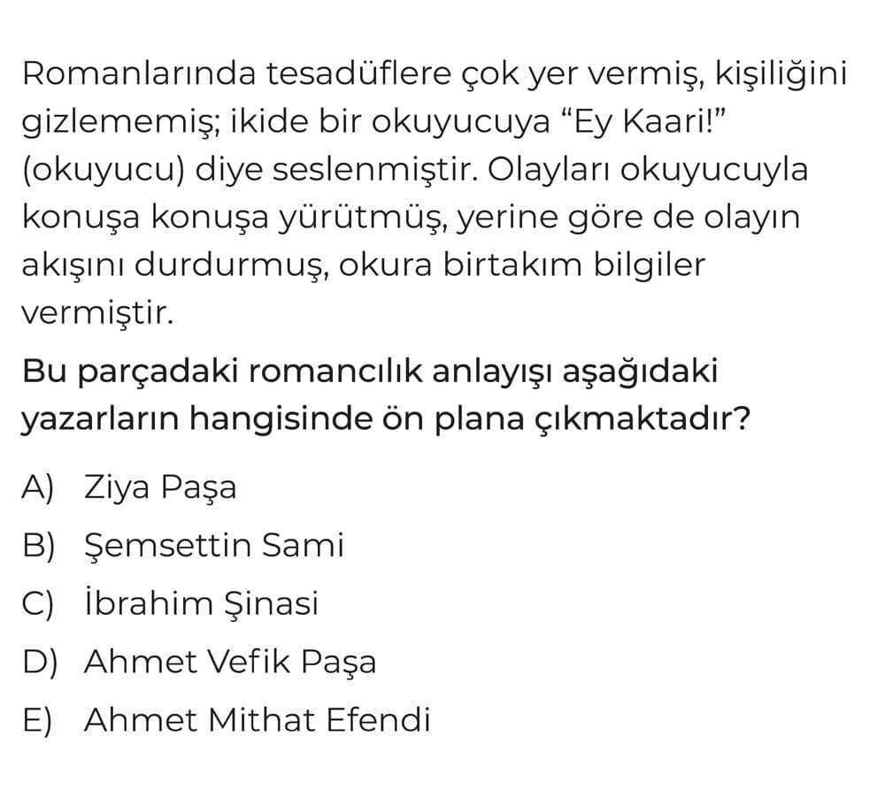 Romanlarında tesadüflere çok yer vermiş, kişiliğini gizlememiş; ikide bir okuyucuya "Ey Kaari!"