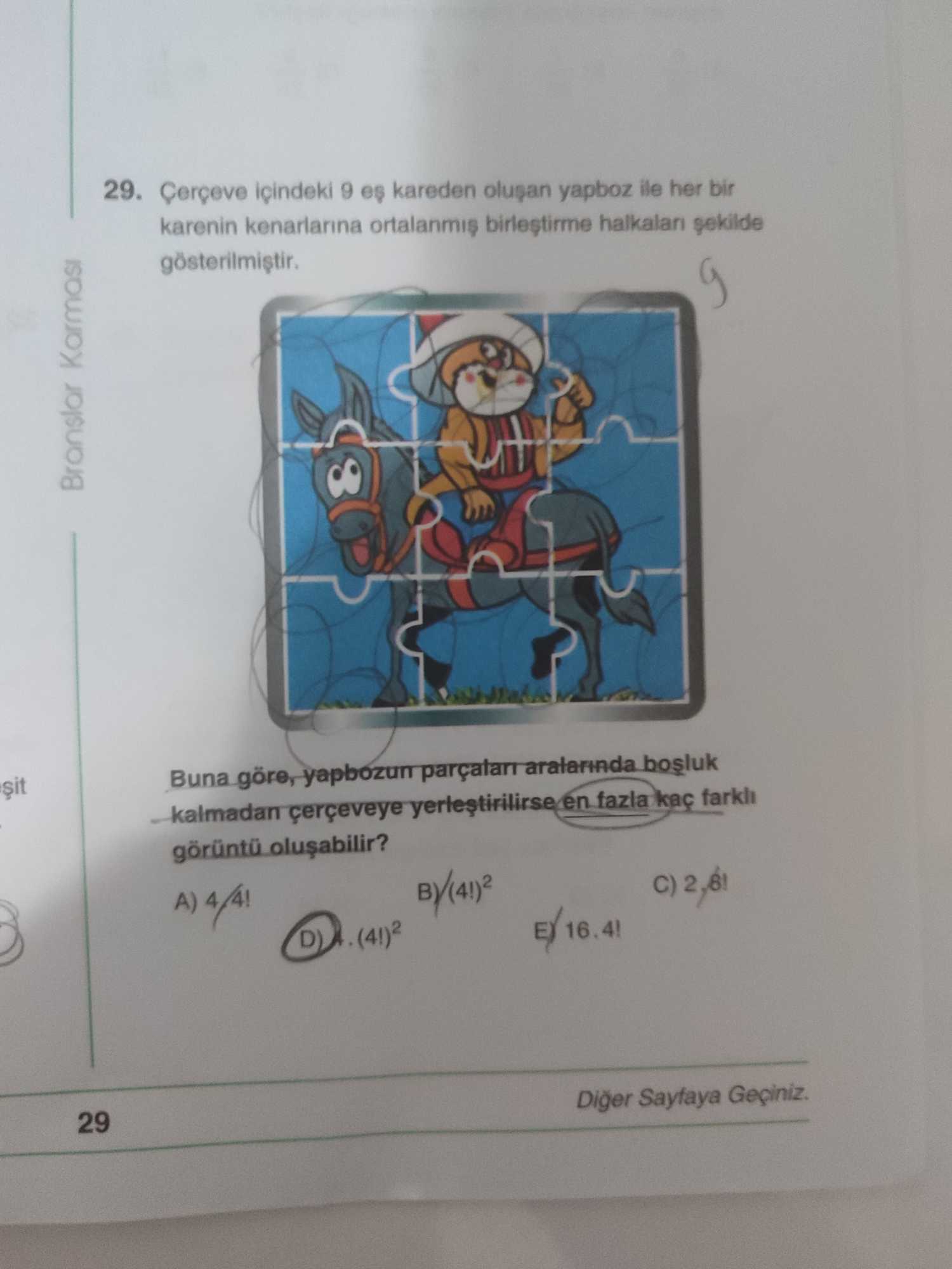 Çerçeve içindeki 9 eş kareden oluşan yapboz ile her bir karenin kenarlarına ortalanmış birleştirme