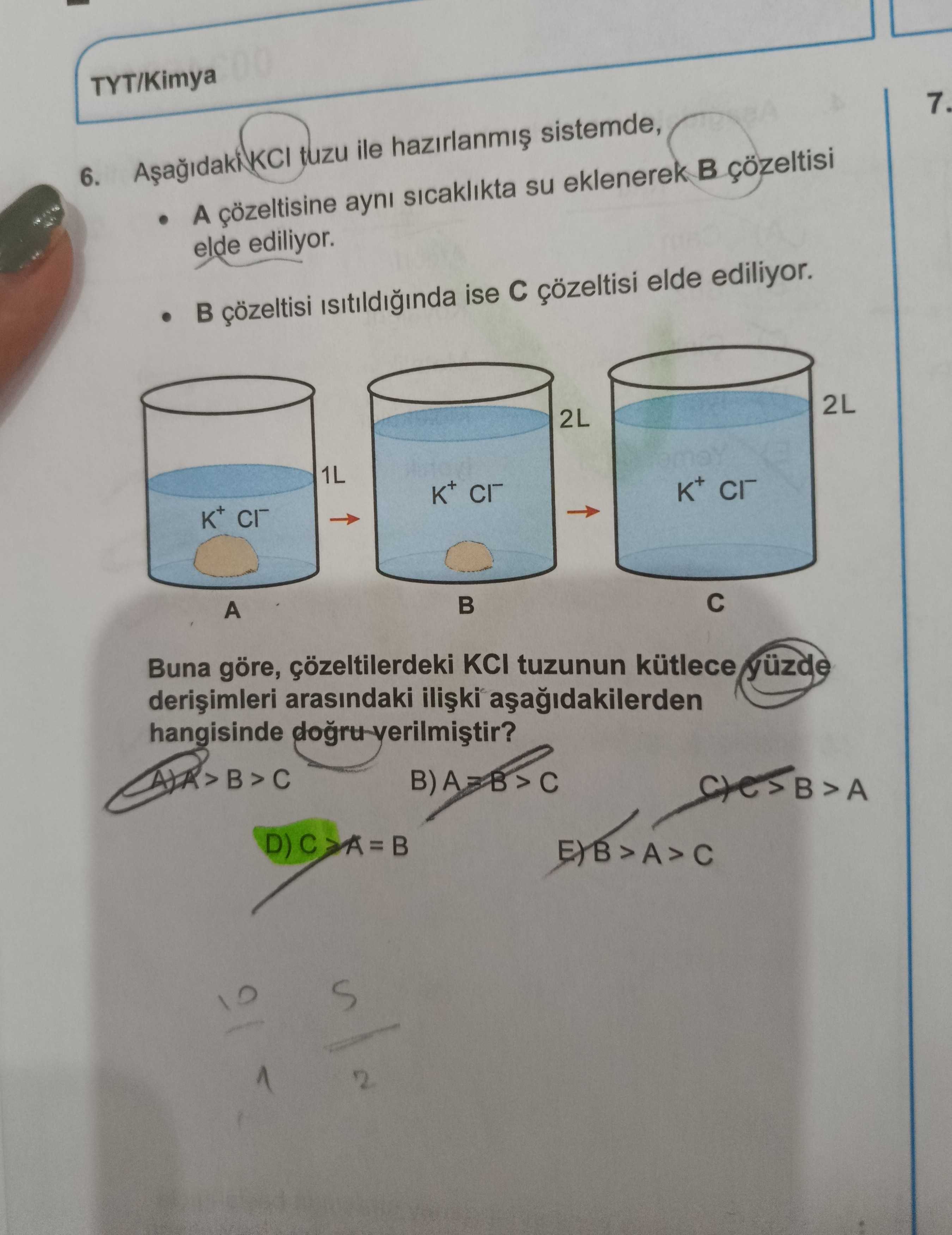 Aşağıdaki KCl tuzu ile hazırlanmış sistemde, • A çözeltisine aynı sıcaklıkta su eklenerek B