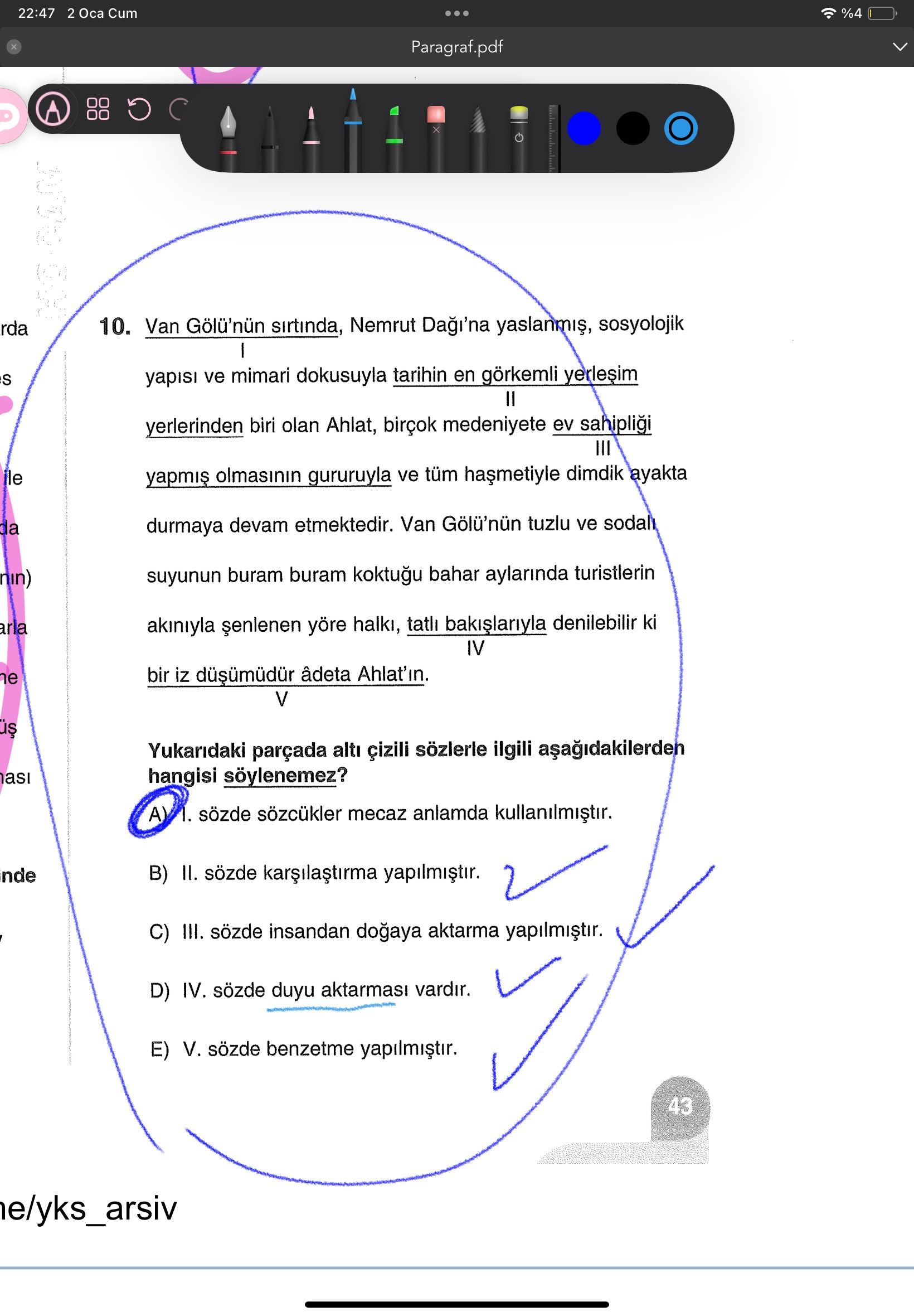 Van Gölü'nün sırtında, Nemrut Dağı'na yaslanmış, sosyolojik I yapısı ve mimari dokusuyla tarihin en