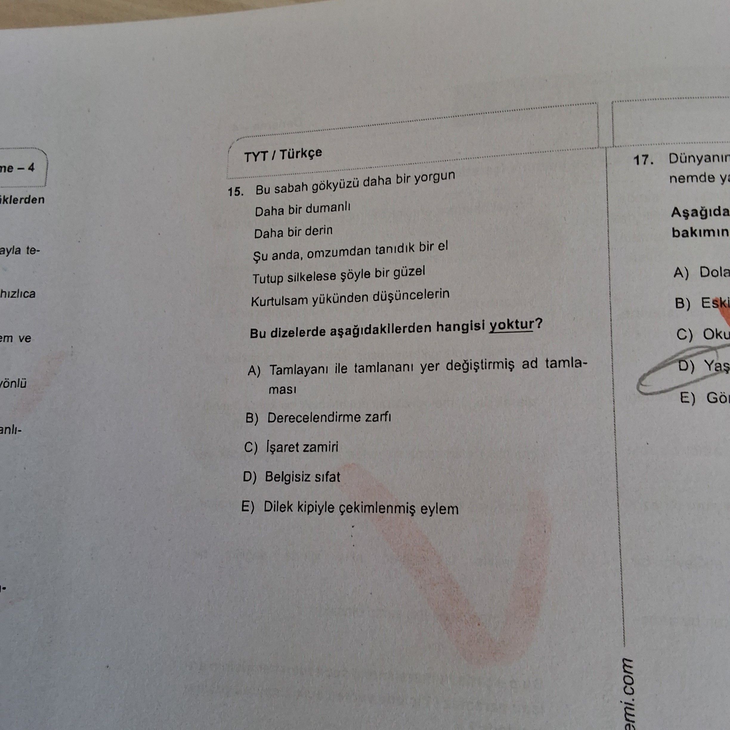Bu sabah gökyüzü daha bir yorgun Daha bir dumanlı Daha bir derin Şu anda, omzumdan tanıdık bir el