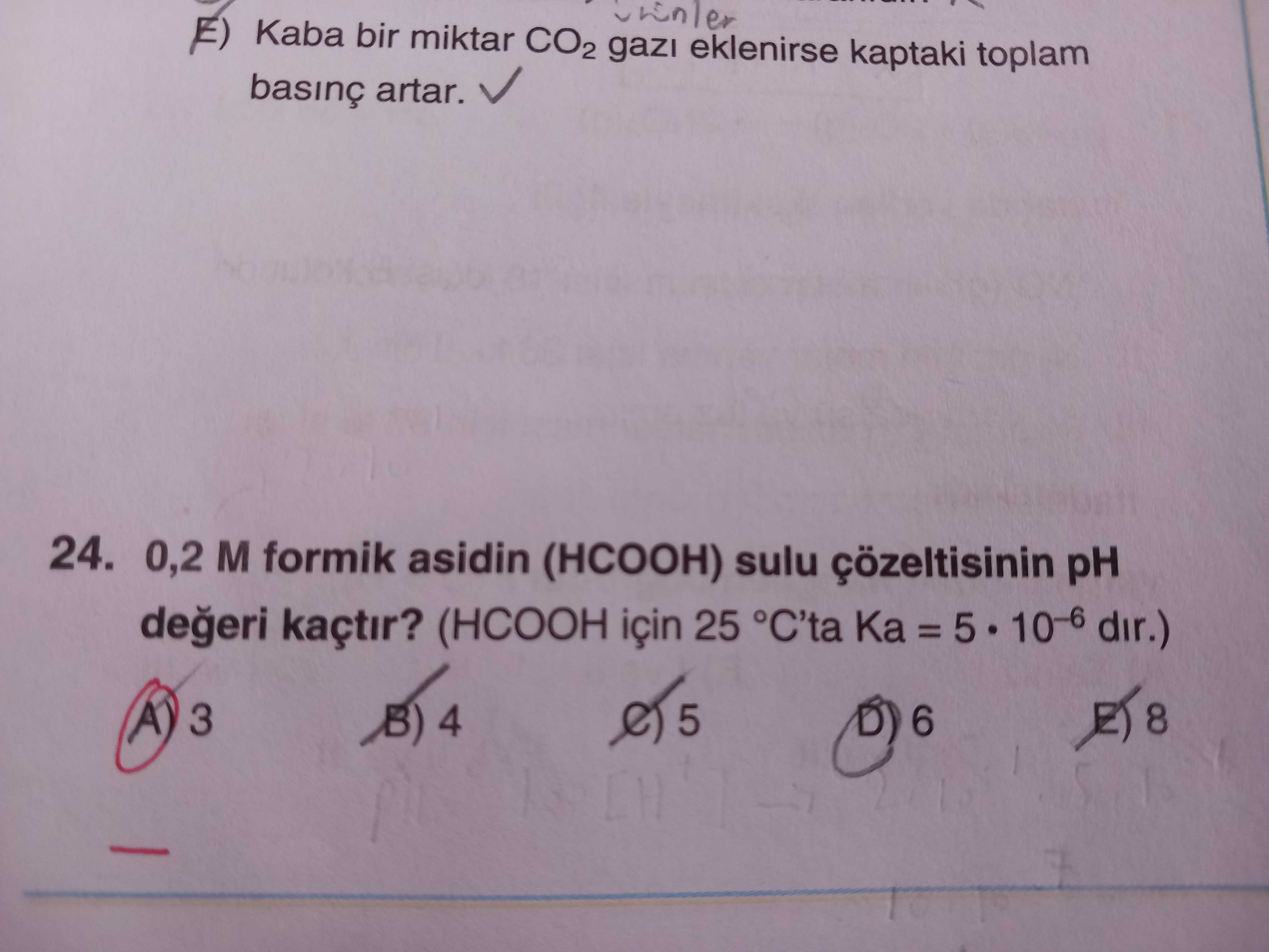 0,2 M formik asidin (HCOOH) sulu çözeltisinin pH değeri kaçtır? (HCOOH için 25 °C'ta Ka = 5 · 10⁻⁶